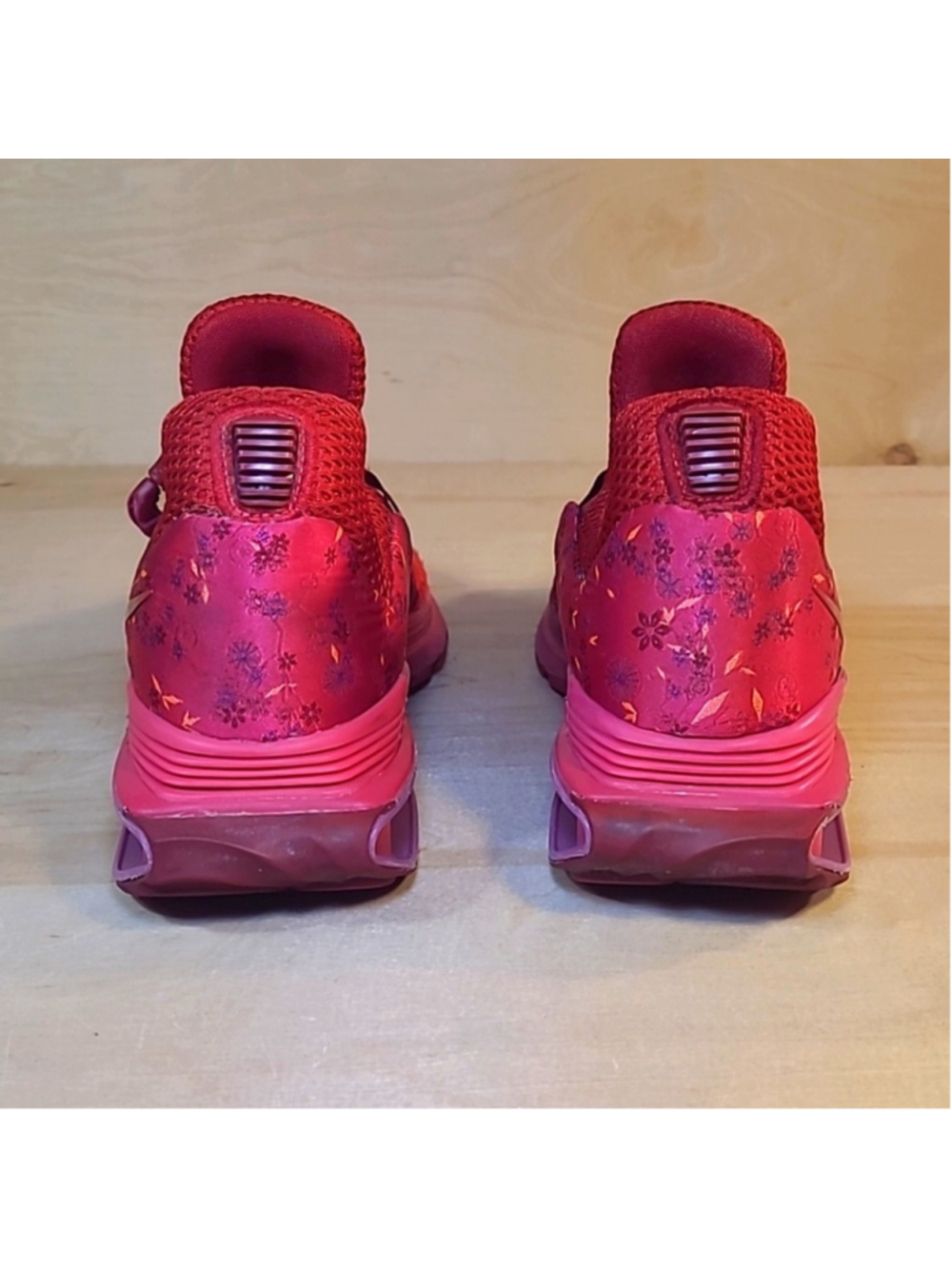 Nike Shox Gravity Red and Pink Floral Womens Size 8 Athletic Sneakers - Picture 9 of 11